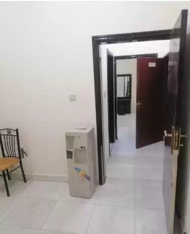 Wohn Klaar eigendom 1 Schlafzimmer F/F Wohnung  zu vermieten in Al Sadd , Doha #15946 - 1  image 